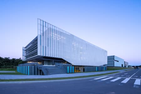 Agora UNI